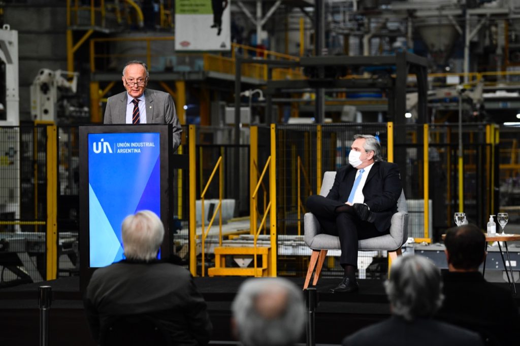 El presidente de la UIA Miguel Acevedo sostuvo que "la convicción es la misma; es con más y mejor industria" El presidente de la UIA Miguel Acevedo sostuvo que "la convicción es la misma; es con más y mejor industria"