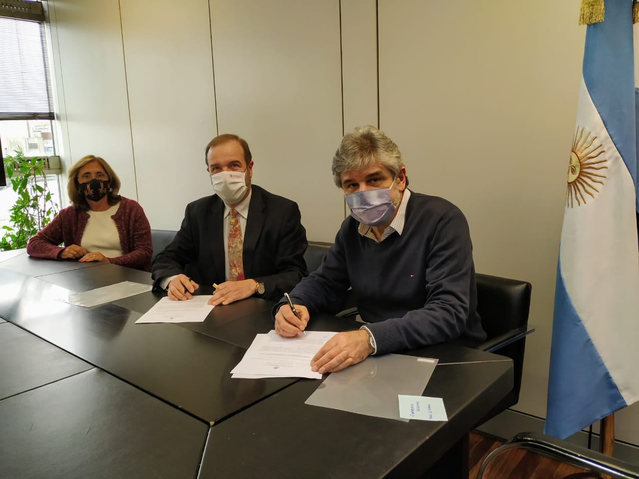 Acuerdo interinstitucional permitirá afianzar el trabajo conjunto entre la Comisión Nacional del Límite Exterior de la Plataforma Continental y el SEGEMAR Acuerdo interinstitucional permitirá afianzar el trabajo conjunto entre la Comisión Nacional del Límite Exterior de la Plataforma Continental y el SEGEMAR