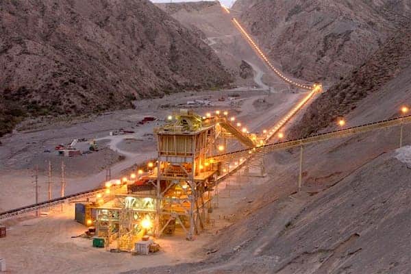 Agnico Eagle y Pan American compran Yamana Gold en una operación de 4,800 millones de dólares Agnico Eagle y Pan American compran Yamana Gold en una operación de 4,800 millones de dólares