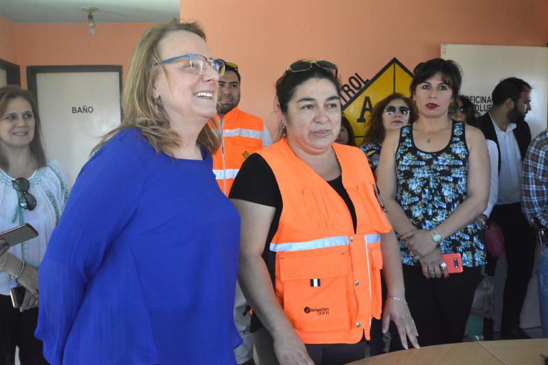 Santa Cruz: la Gobernadora Alicia Kirchner visitó la cementera de Pico Truncado Santa Cruz: la Gobernadora Alicia Kirchner visitó la cementera de Pico Truncado