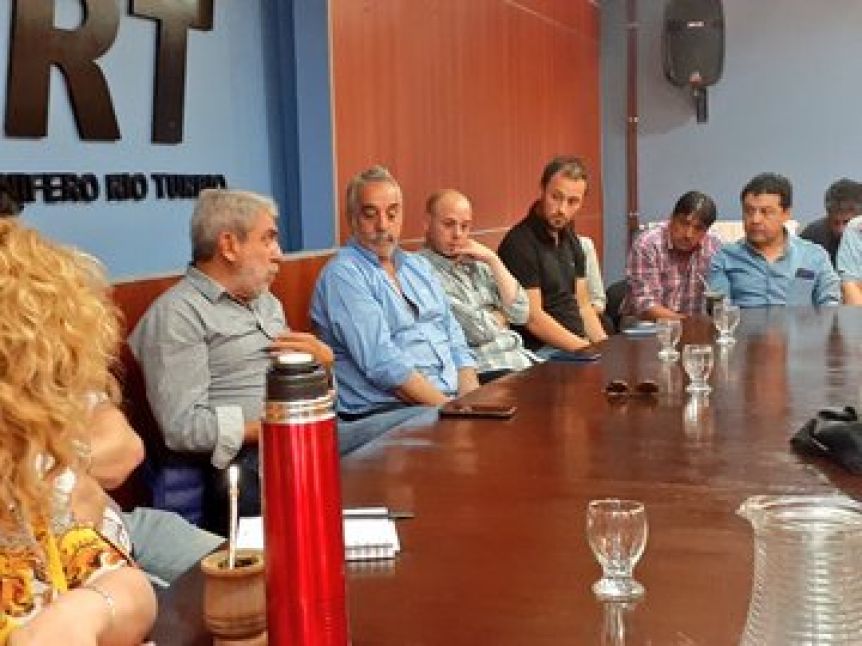 Santa Cruz: Aníbal se reunió con Pérez Osuna y diagnosticó como "malísima" la condición de YCRT Santa Cruz: Aníbal se reunió con Pérez Osuna y diagnosticó como "malísima" la condición de YCRT