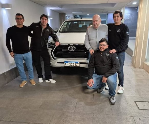 AOMA entregó una camioneta a la seccional Entre Ríos AOMA entregó una camioneta a la seccional Entre Ríos
