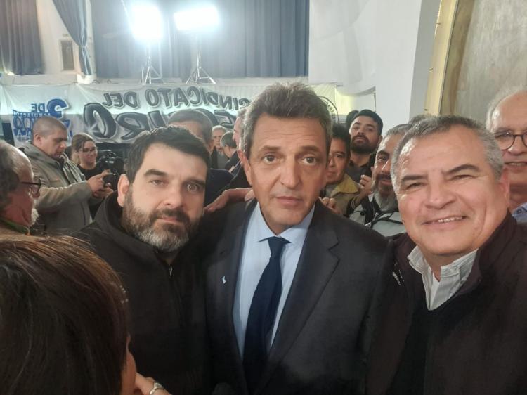 AOMA participó del acto de la CGT en apoyo a Sergio Massa AOMA participó del acto de la CGT en apoyo a Sergio Massa