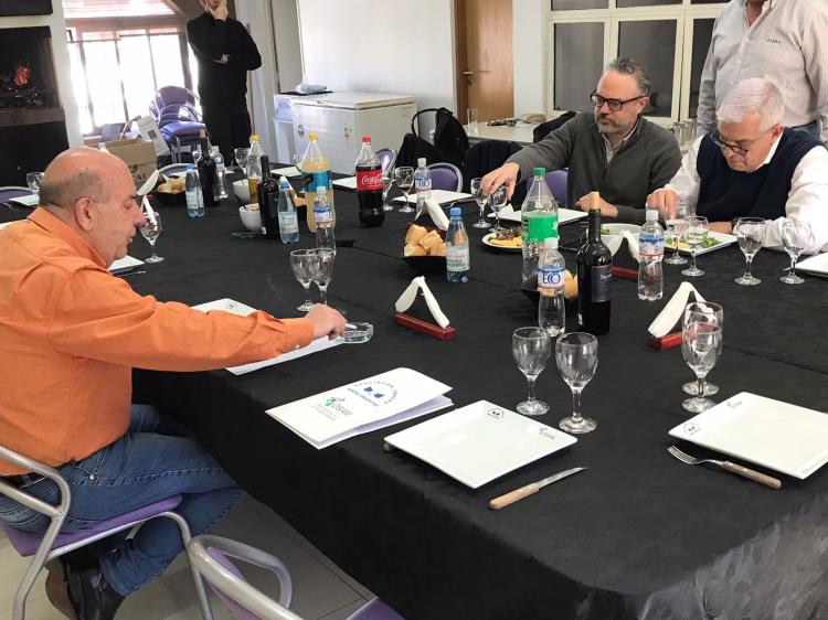 AOMA se reunió con Julián Domínguez, Matías Kulfas y Enzo Araya AOMA se reunió con Julián Domínguez, Matías Kulfas y Enzo Araya