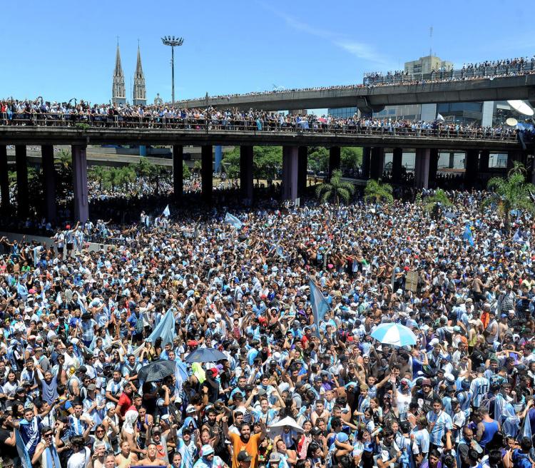 ARGENTINOS, A LAS COSAS ARGENTINOS, A LAS COSAS