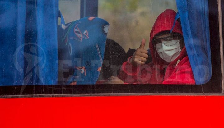 Salta: Bajo un estricto control de seguridad, llegaron los 36 mineros de la Puna a la provincia Salta: Bajo un estricto control de seguridad, llegaron los 36 mineros de la Puna a la provincia