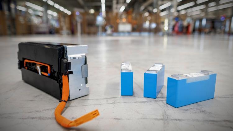 BMW quiere acercar a la Argentina a fabricantes de baterías de litio para autos eléctricos BMW quiere acercar a la Argentina a fabricantes de baterías de litio para autos eléctricos