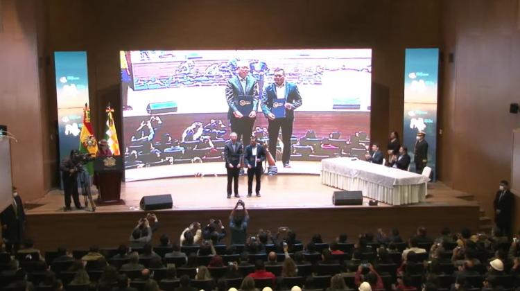 Bolivia: El Gobierno firma con la china CBC la industrialización de litio con tecnología EDL Bolivia: El Gobierno firma con la china CBC la industrialización de litio con tecnología EDL