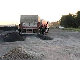 Buenos Aires/Continúan los controles a cargo de Minería: 5 camiones con sobrepeso fueron multados y obligados a descargar Buenos Aires/Continúan los controles a cargo de Minería: 5 camiones con sobrepeso fueron multados y obligados a descargar