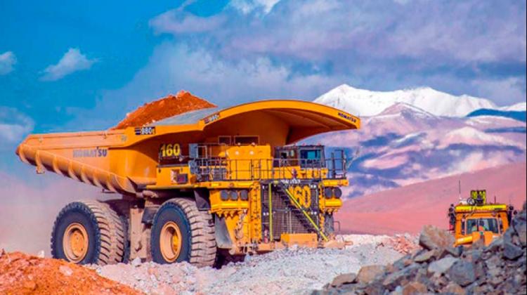 Buenos Aires: La Provincia regulará la minería y la actividad petrolera para proteger el suelo Buenos Aires: La Provincia regulará la minería y la actividad petrolera para proteger el suelo