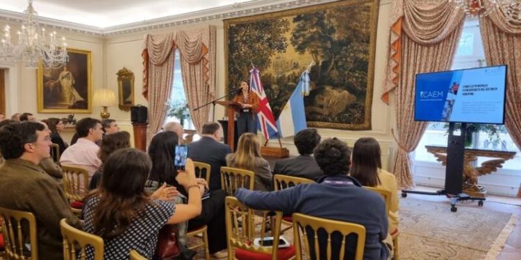CAEM disertó en un seminario sobre el futuro de la minería y el bienestar de los RRHH CAEM disertó en un seminario sobre el futuro de la minería y el bienestar de los RRHH