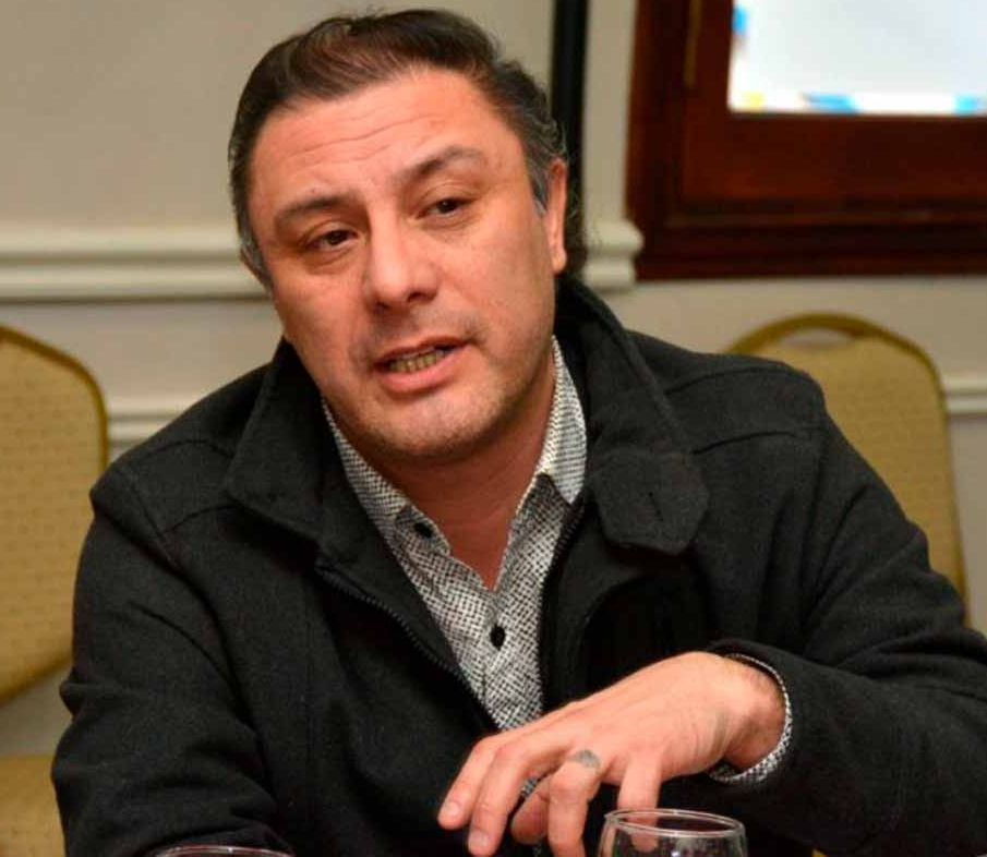 Santa Cruz/conflicto en Cerro Negro: El Secretario de Trabajo de la provincia sostuvo que "Es incomprensible la reducción de personal en una industria rentable" Santa Cruz/conflicto en Cerro Negro: El Secretario de Trabajo de la provincia sostuvo que "Es incomprensible la reducción de personal en una industria rentable"