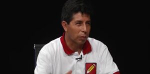 Candidato peruano busca mayor recorte de minería, no control estatal Candidato peruano busca mayor recorte de minería, no control estatal