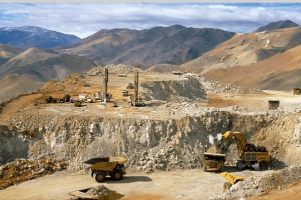 Chubut: Casanovas consideró sobre la minería que "es necesario dar la discusión y generar consensos y cuidado ambiental" Chubut: Casanovas consideró sobre la minería que "es necesario dar la discusión y generar consensos y cuidado ambiental"