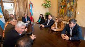 Catamarca: Diálogo positivo entre Gobierno y oposición incluyó consenso para iniciar la provincialización de YMAD Catamarca: Diálogo positivo entre Gobierno y oposición incluyó consenso para iniciar la provincialización de YMAD