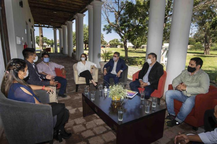 Catamarca: Raúl recibió a representantes de la Cámara de Proveedores de Servicios Mineros y Turístico de la Puna Catamarca: Raúl recibió a representantes de la Cámara de Proveedores de Servicios Mineros y Turístico de la Puna