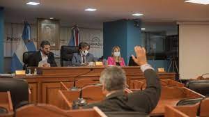 Catamarca: Senado ratificó los acuerdos mineros y abrió polémica en el bloque opositor de Diputados Catamarca: Senado ratificó los acuerdos mineros y abrió polémica en el bloque opositor de Diputados