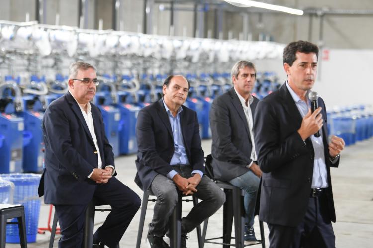 Catamarca: Wado de Pedro llamó a "celebrar un gran acuerdo nacional para que la industria argentina forme parte de los consensos básicos" Catamarca: Wado de Pedro llamó a "celebrar un gran acuerdo nacional para que la industria argentina forme parte de los consensos básicos"