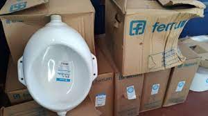 Catamarca: YMAD donó los sanitarios para las tribunas del sector sur Catamarca: YMAD donó los sanitarios para las tribunas del sector sur