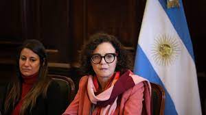 Cecilia Todesca Bocco sostuvo que "Argentina tiene que ser más eficiente y exportar más, eso no es de derecha ni de izquierda" Cecilia Todesca Bocco sostuvo que "Argentina tiene que ser más eficiente y exportar más, eso no es de derecha ni de izquierda"