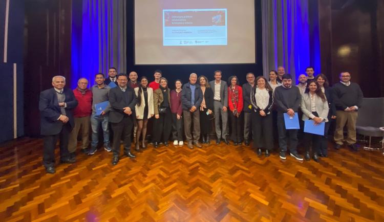 CEPAL realiza en Argentina seminario sobre Liderazgos públicos colaborativos, territorios y minería CEPAL realiza en Argentina seminario sobre Liderazgos públicos colaborativos, territorios y minería