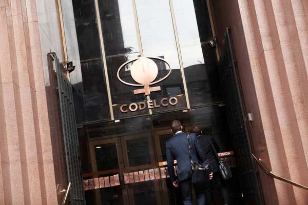 Chile: Trabajadores de Codelco iniciarían paro nacional el miércoles si no hay anuncio de inversión en Ventanas Chile: Trabajadores de Codelco iniciarían paro nacional el miércoles si no hay anuncio de inversión en Ventanas