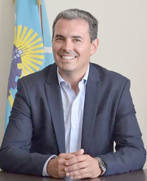 Chubut/Cerdá, Ministro de Hidrocarburos y Minería de Chubut sobre Navidad "6.000 puestos de trabajo en la construcción y 2.600 directos por 20 años" Chubut/Cerdá, Ministro de Hidrocarburos y Minería de Chubut sobre Navidad "6.000 puestos de trabajo en la construcción y 2.600 directos por 20 años"
