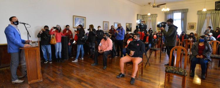 Chubut/De puño y letra: La "Iniciativa Popular" puede terminar prohibiendo hasta el cemento Chubut/De puño y letra: La "Iniciativa Popular" puede terminar prohibiendo hasta el cemento