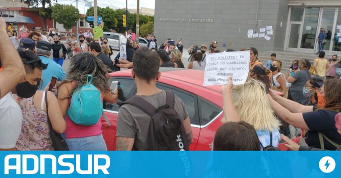 Chubut: Después de su traumático paso, el ministro Trotta repudió los incidentes con el presidente Chubut: Después de su traumático paso, el ministro Trotta repudió los incidentes con el presidente
