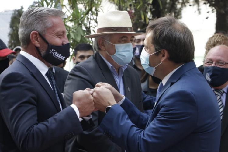 Chubut: Para Arcioni "la prioridad es el inicio de clases" y dijo que continúa "el debate y el mejoramiento" del proyecto minero para la Meseta Chubut: Para Arcioni "la prioridad es el inicio de clases" y dijo que continúa "el debate y el mejoramiento" del proyecto minero para la Meseta