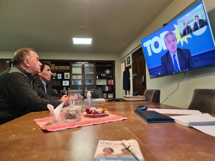 Chubut: Sin la minería en la agenda, Alberto Fernández aseguró en videoconferencia que "Linares será un extraordinario senador" Chubut: Sin la minería en la agenda, Alberto Fernández aseguró en videoconferencia que "Linares será un extraordinario senador"