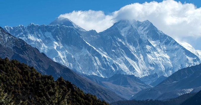 Científicos chinos descubren un enorme yacimiento de litio en la región del Everest Científicos chinos descubren un enorme yacimiento de litio en la región del Everest