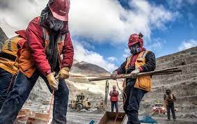 Cómo desarrollar una cadena de proveedores sustentable que aproveche la oportunidad minera Cómo desarrollar una cadena de proveedores sustentable que aproveche la oportunidad minera