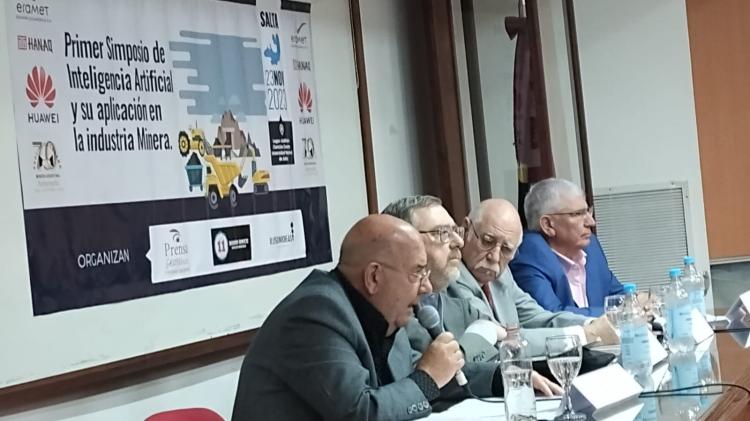 Con gran éxito se realizó el Primer Simposio de Inteligencia Artificial y su Aplicación en la Industria Minera Con gran éxito se realizó el Primer Simposio de Inteligencia Artificial y su Aplicación en la Industria Minera