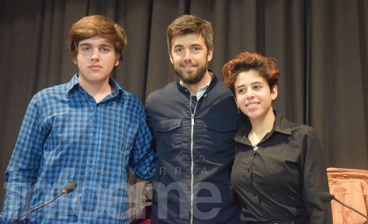 Olavarría/futuro asegurado: El nuevo presidente del Concejo Deliberante Estudiantil es el hijo del Tesorero de AOMA Olavarría Olavarría/futuro asegurado: El nuevo presidente del Concejo Deliberante Estudiantil es el hijo del Tesorero de AOMA Olavarría