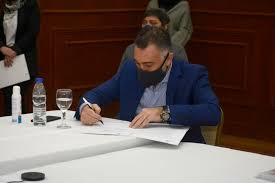 Santa Cruz: Álvarez aseguró que "Cueva de las Manos es oficialmente de todos los santacruceños" Santa Cruz: Álvarez aseguró que "Cueva de las Manos es oficialmente de todos los santacruceños"