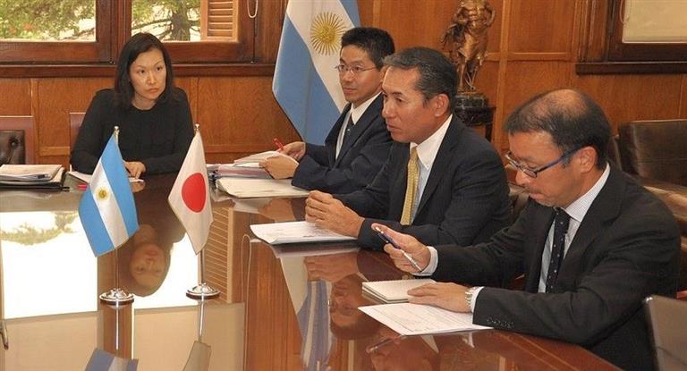Desembarca en el país comitiva japonesa en busca de inversiones