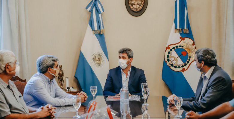 San Juan: Donarán 5000 máscaras para trabajadores de la sanidad gracias a un esfuerzo conjunto del sector minero San Juan: Donarán 5000 máscaras para trabajadores de la sanidad gracias a un esfuerzo conjunto del sector minero
