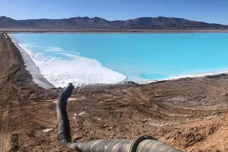 El agua y el litio, emblemas de la transición energética El agua y el litio, emblemas de la transición energética