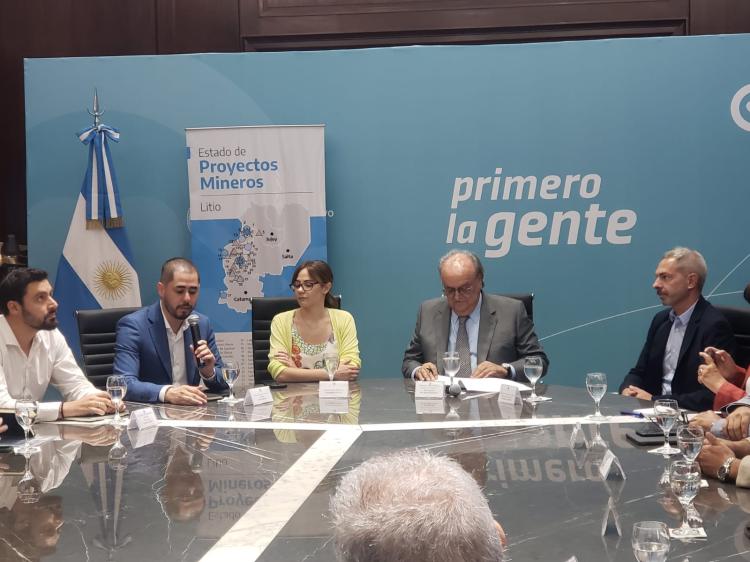 El gobierno impulsa el crecimiento de proveedores nacionales de la actividad minera El gobierno impulsa el crecimiento de proveedores nacionales de la actividad minera