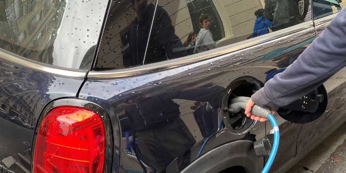 Electromovilidad: ¿Un futuro sustentable y conveniente? Electromovilidad: ¿Un futuro sustentable y conveniente?
