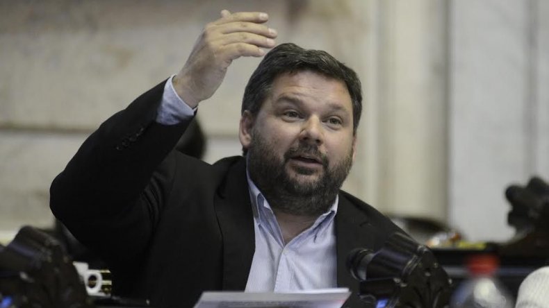 En Chubut todavía esperan saber qué se firmó en Rusia