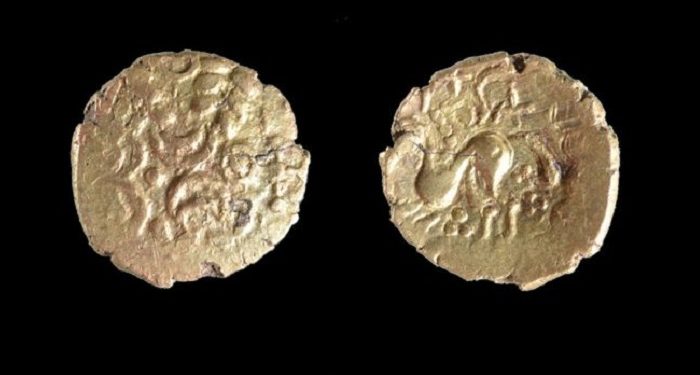Encuentran en Suffolk (Inglaterra) un tesoro formado por monedas de oro de la Edad del Hierro Encuentran en Suffolk (Inglaterra) un tesoro formado por monedas de oro de la Edad del Hierro