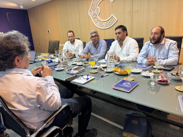 FAPROMIN: Acompañar los procesos, pero con la defensa del compre local