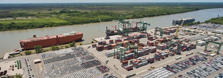 Fuerte disputa entre los puertos del Gran Rosario y Zárate por la exportación de la minería