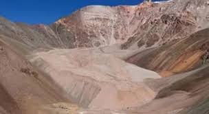 Glaciares de escombro, la clave en la discusión de la ley que reconocen necesaria para avanzar en minería