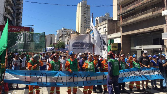Santa Cruz: gran jornada de lucha de los trabajadores de Yacimientos Carboníferos Río Turbio Santa Cruz: gran jornada de lucha de los trabajadores de Yacimientos Carboníferos Río Turbio