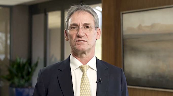 Griffith, Consejero Delegado de Gold Fields, deja cargo tras el fracaso de la adquisición de Yamana Griffith, Consejero Delegado de Gold Fields, deja cargo tras el fracaso de la adquisición de Yamana