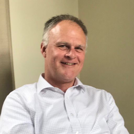 El Embajador australiano visitó a CAEM