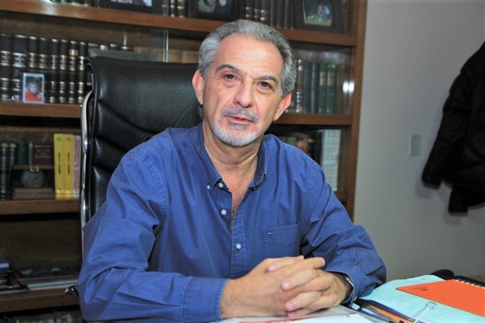 San Juan: "Hay que poner a trabajar a los embajadores" pidió el titular de la UIA San Juan San Juan: "Hay que poner a trabajar a los embajadores" pidió el titular de la UIA San Juan